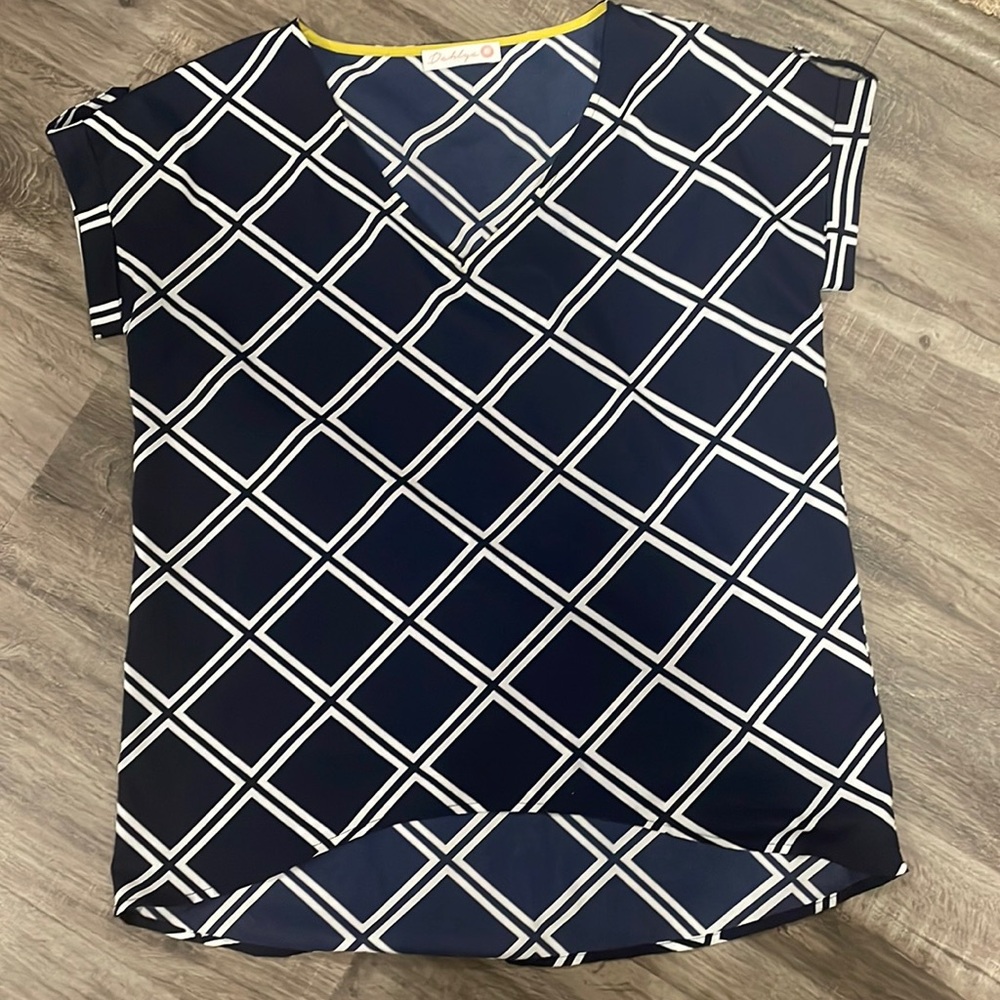 NWOT Dahlya Blouse- Small